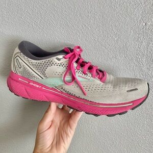 Brooks Women’s Sneakers Size 9.5 Running Shoes Ghost 14 Pink Grey Running Shoes
